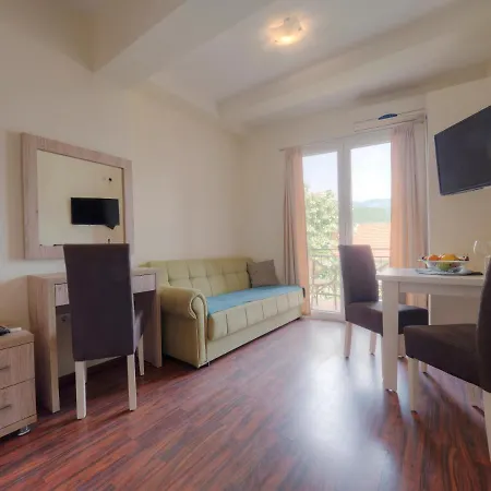 Apartments Budva Апартаменты *